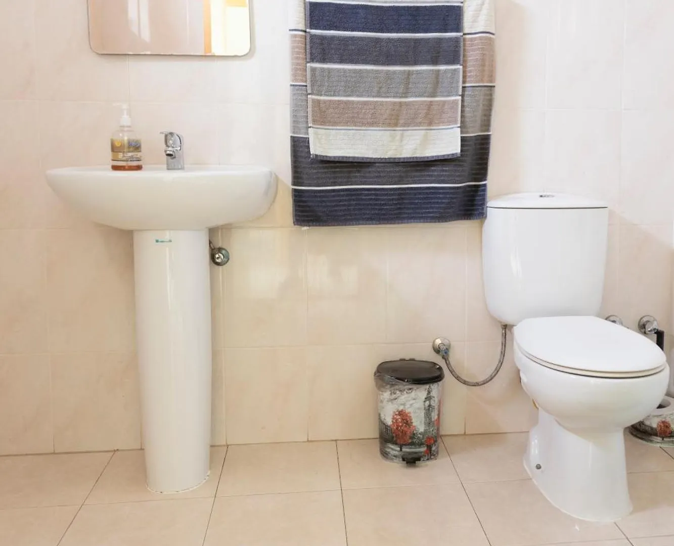 City Center Charm: 2-Bdr Apt In Palmarejo - Lcgr Praia Cape Verde